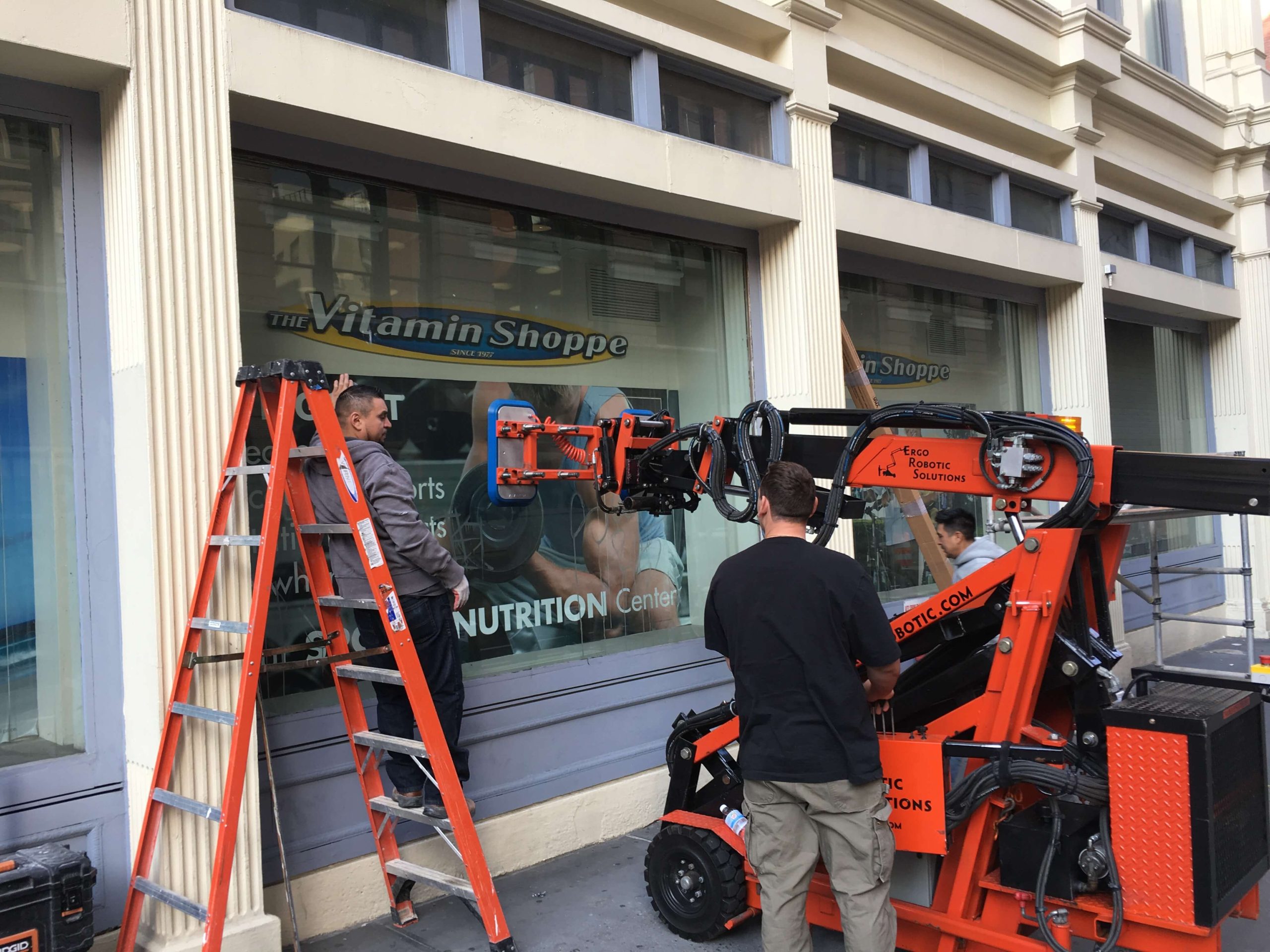 Glass replacement at Vitamin Shoppe | Premier Glass of New York